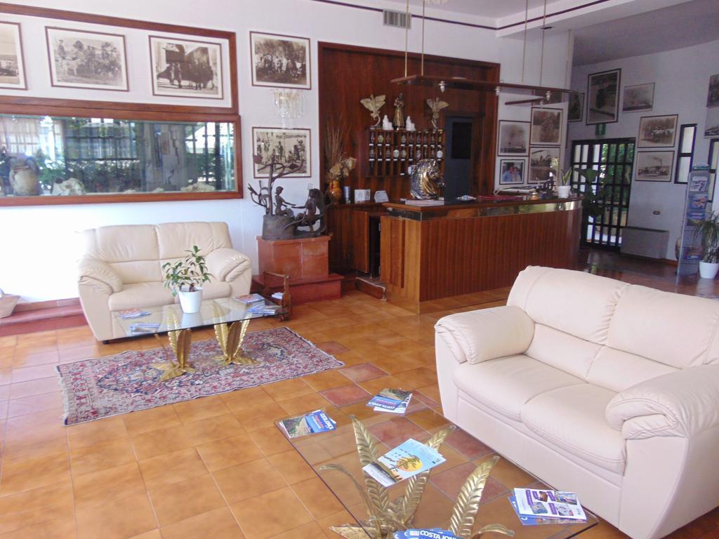 Hotel Calla' Policoro Buitenkant foto