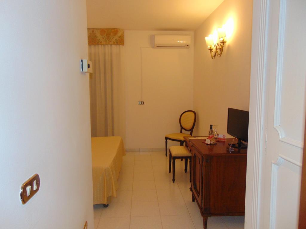 Hotel Calla' Policoro Buitenkant foto
