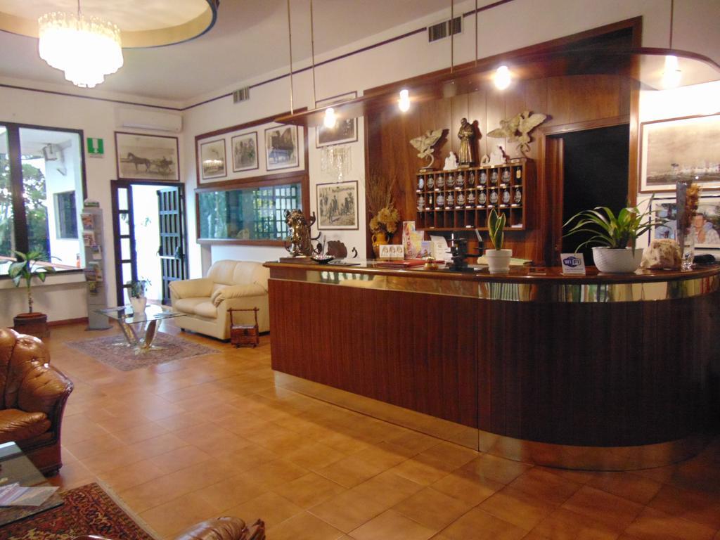 Hotel Calla' Policoro Buitenkant foto
